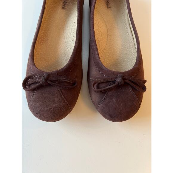 L.L. Bean Brown Suede Ballet Round Toe Flat Bow Detail size 6.5 - Picture 2 of 5